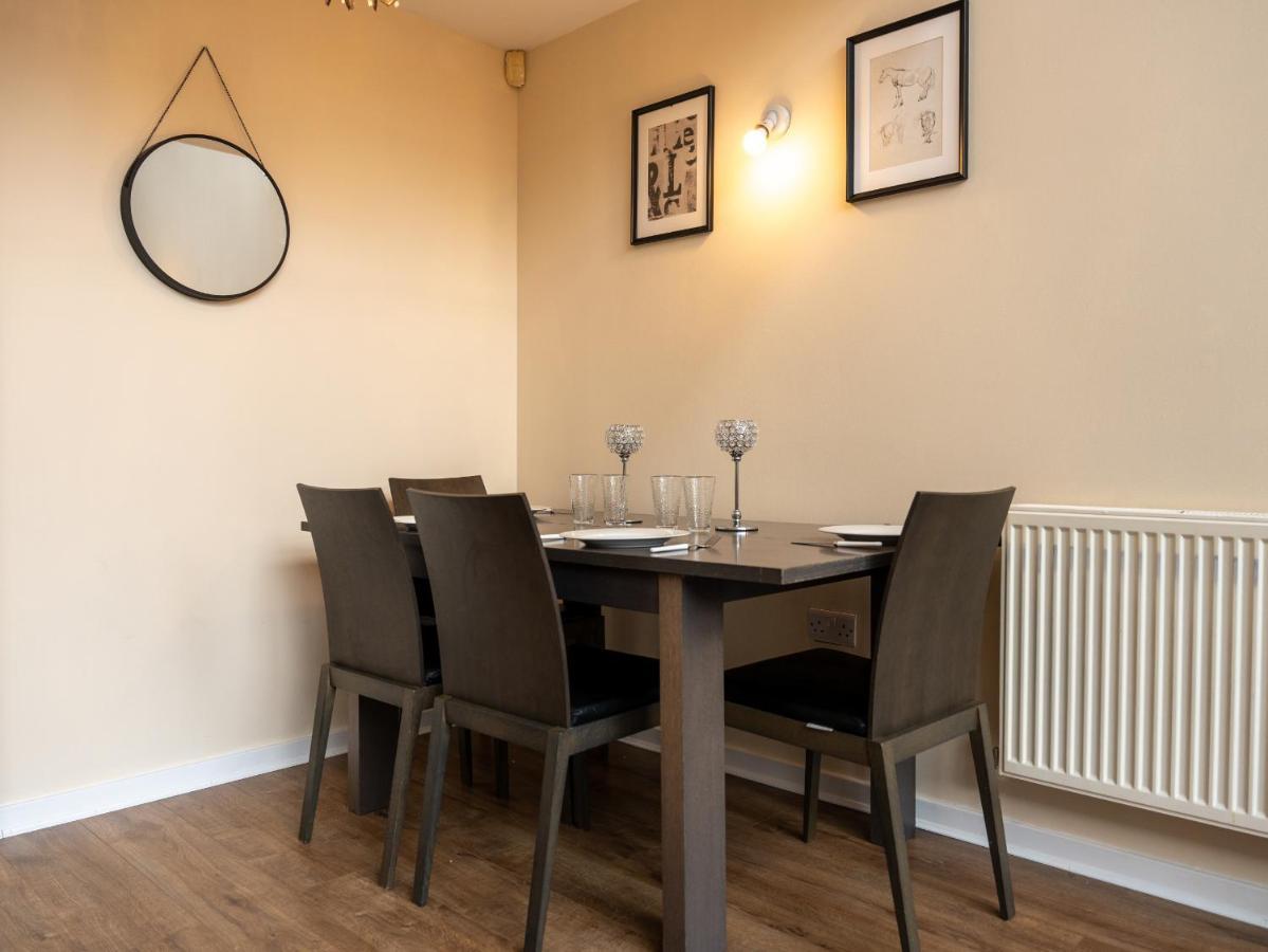 Luxury 2 Bed Apartment - Near Heathrow, Legoland, Windsor 斯劳 外观 照片