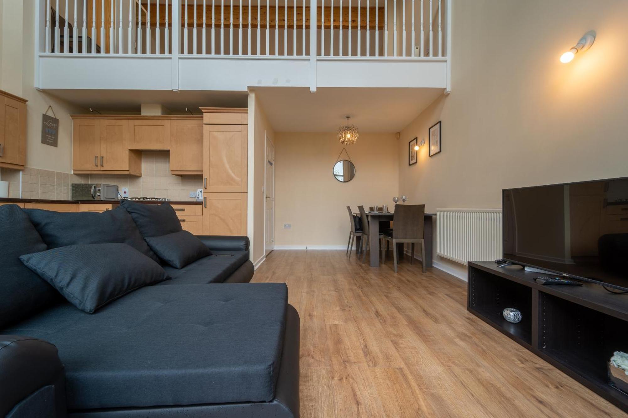Luxury 2 Bed Apartment - Near Heathrow, Legoland, Windsor 斯劳 外观 照片