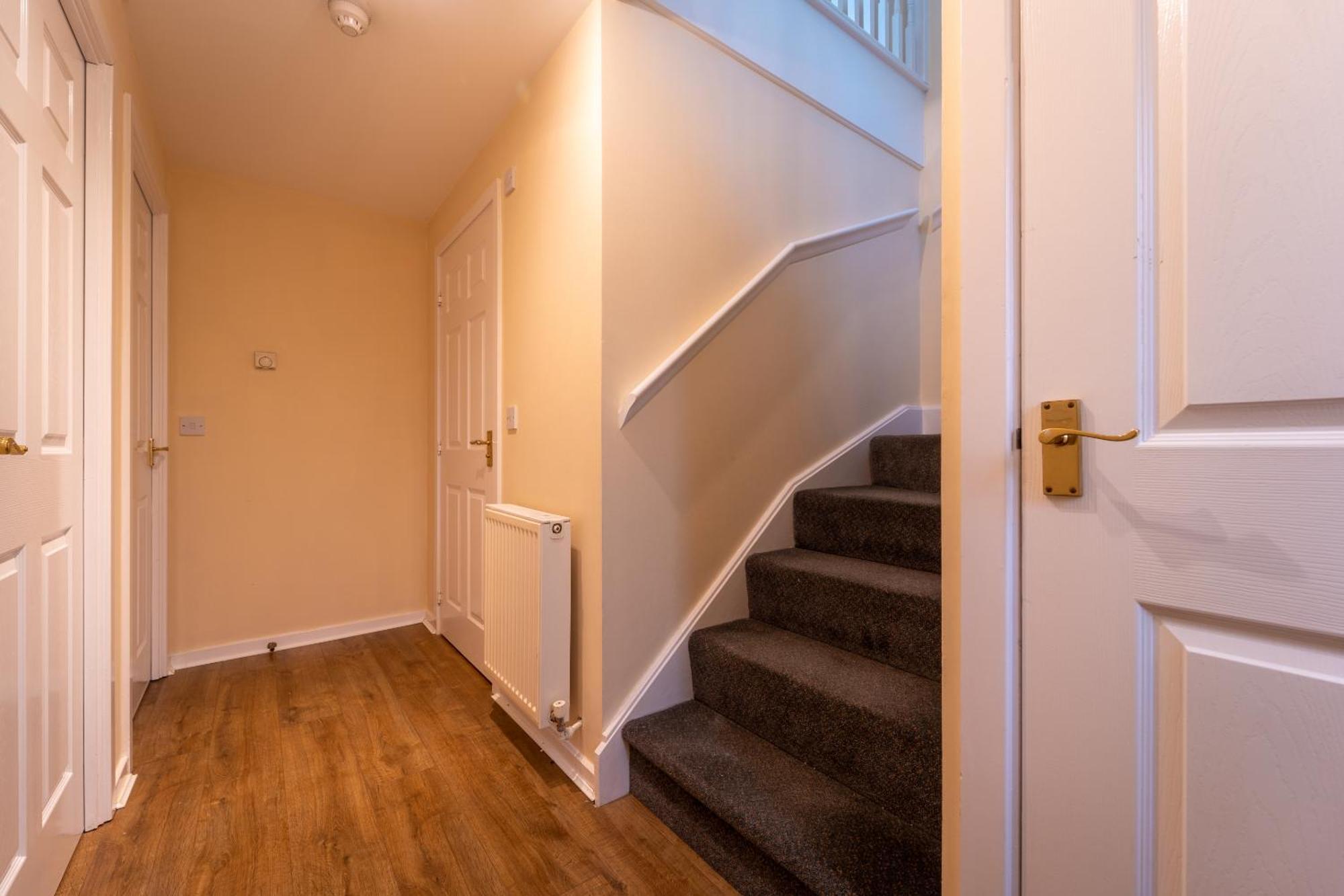 Luxury 2 Bed Apartment - Near Heathrow, Legoland, Windsor 斯劳 外观 照片